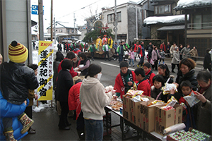 莱祀図屏風